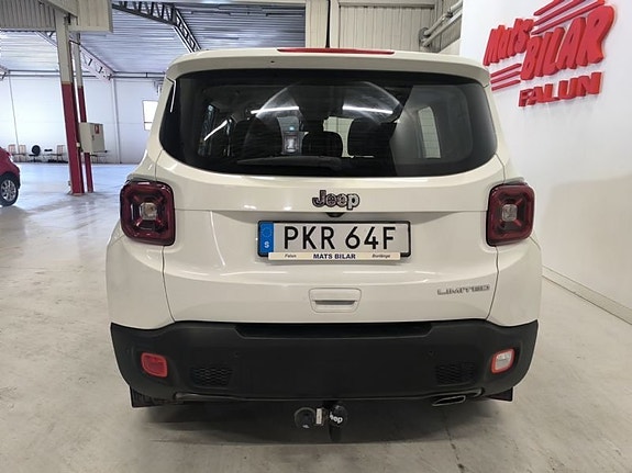 Jeep Renegade 5 of 10