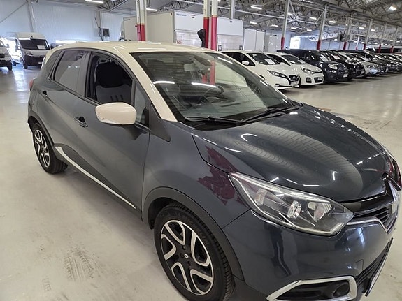 Renault Captur 3 of 10