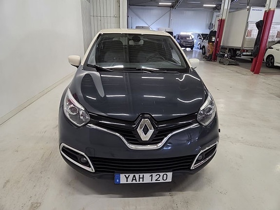 Renault Captur 2 of 10