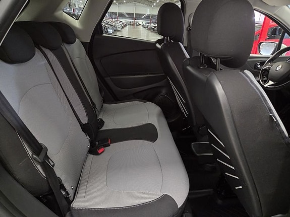 Renault Captur 5 of 10