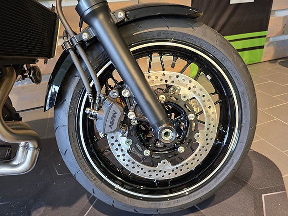 Kawasaki Z650 RS KAMPANJ 10 of 16