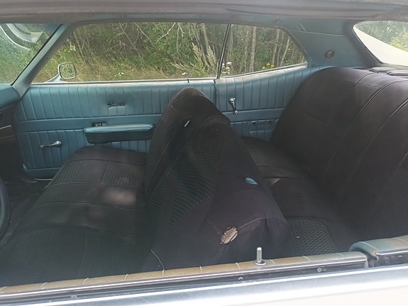 Ford Galaxie 14 of 17