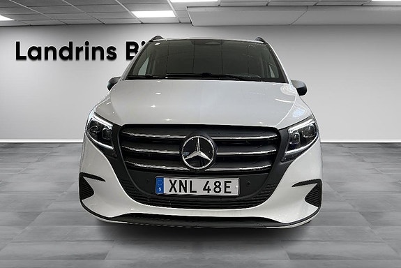 Mercedes-Benz Vito 119 2 of 15