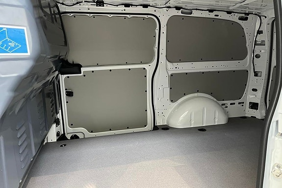 Mercedes-Benz Vito 119 9 of 15