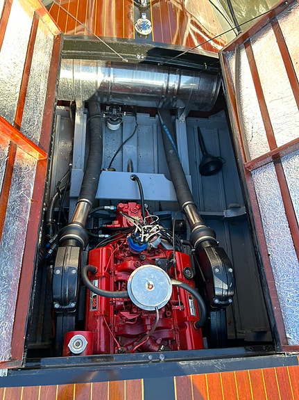 Chris-Craft barrelback 2 of 6