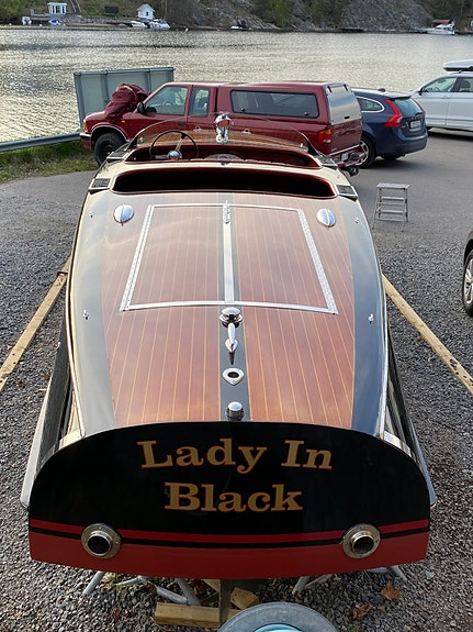 Chris-Craft barrelback 4 of 6