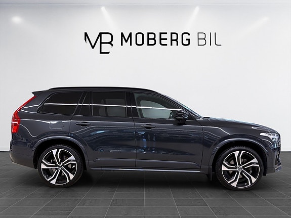 Volvo XC90 3 of 23