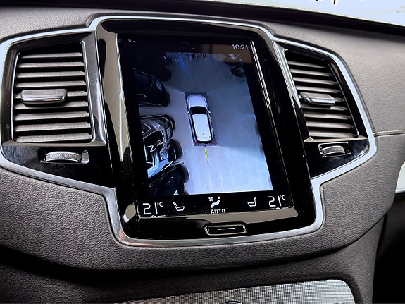 Volvo XC90 19 of 23