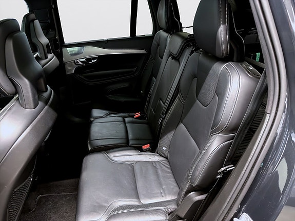 Volvo XC90 9 of 23