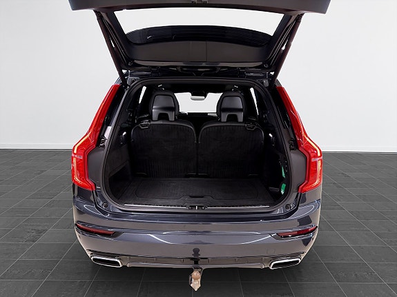 Volvo XC90 14 of 23