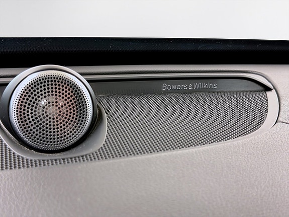 Volvo XC90 18 of 23