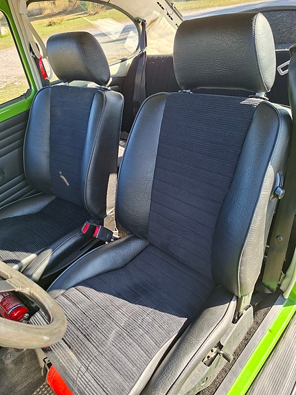 Volkswagen 1303 11 of 13