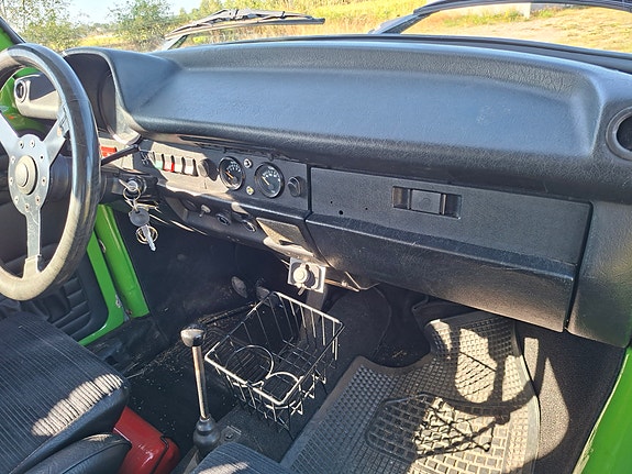 Volkswagen 1303 10 of 13