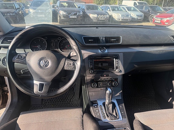 Volkswagen Passat 7 of 7