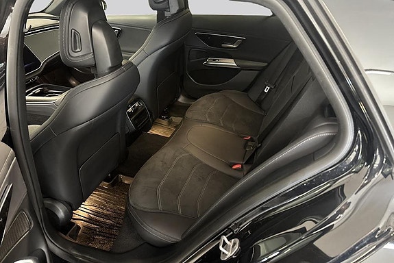 Mercedes-Benz E300 de 9 of 14
