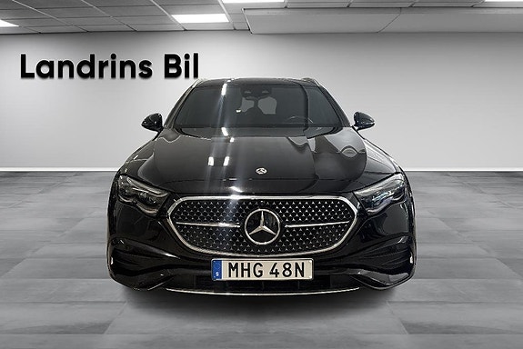 Mercedes-Benz E300 de 2 of 14