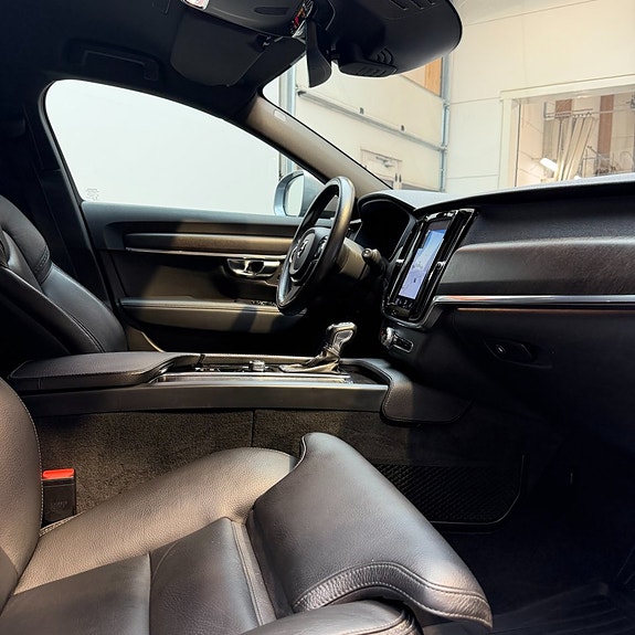Volvo V90 Cross Country 12 of 12