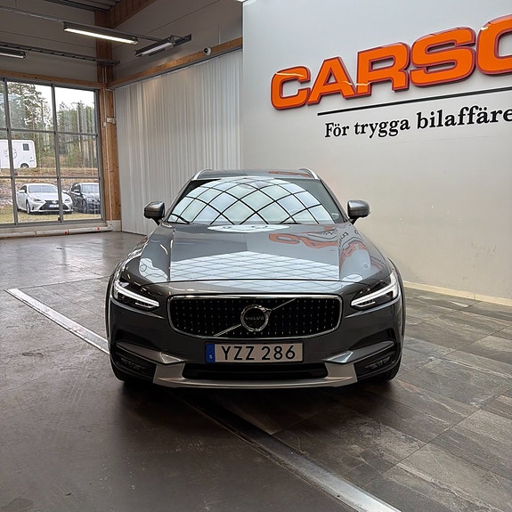 Volvo V90 Cross Country 6 of 12