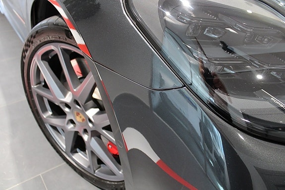 Porsche Panamera 4S 9 of 18