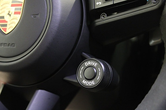 Porsche Panamera 4S 17 of 18