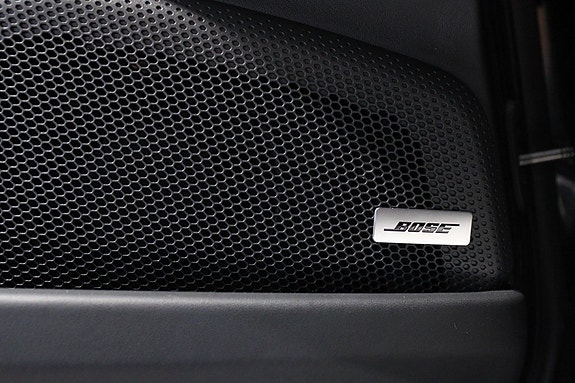 Porsche Panamera 4S 16 of 18