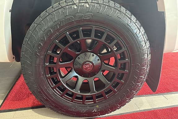 Volkswagen Amarok 12 of 15