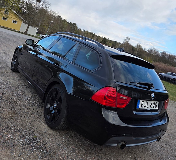 BMW 335d 2 of 11