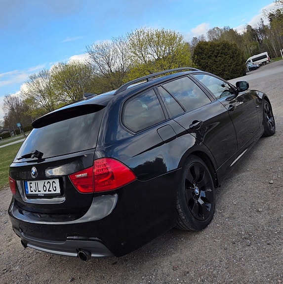 BMW 335d 3 of 11