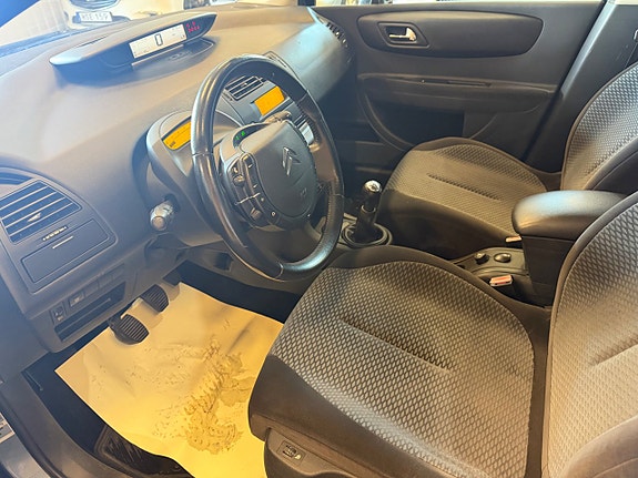 Citroen C4 12 of 14