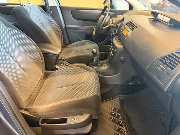 Citroen C4 10 of 14