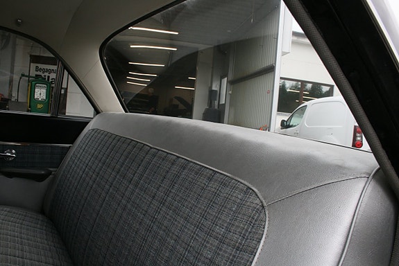 Ford Falcon 20 of 22