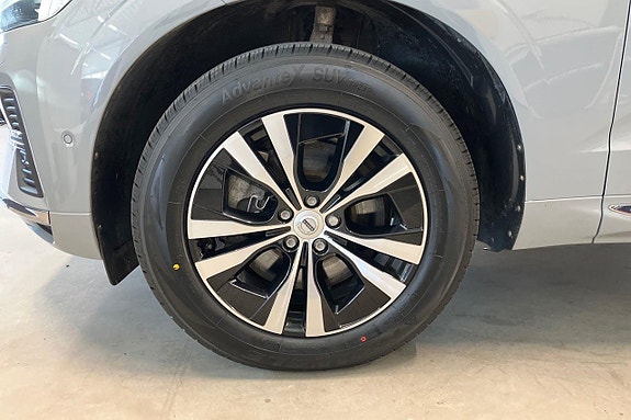 Volvo XC60 23 of 28