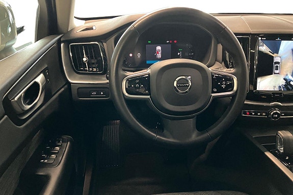 Volvo XC60 14 of 28
