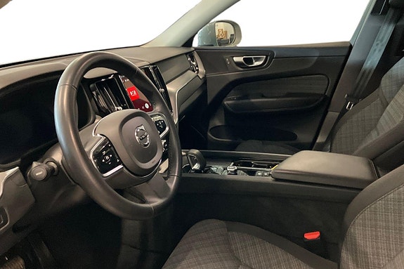 Volvo XC60 10 of 28