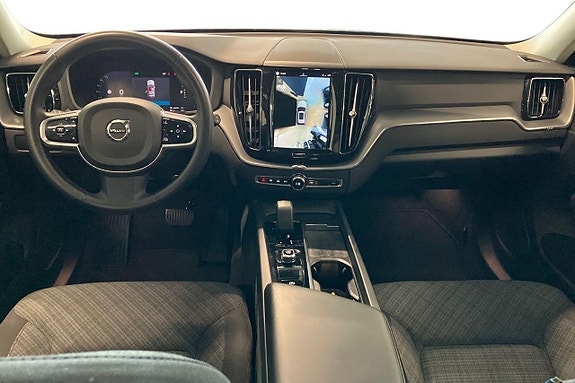 Volvo XC60 13 of 28