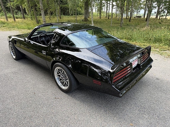 Pontiac Firebird 5 of 30