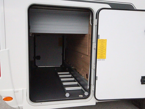 Adria Matrix Axess 670 SC (163 hk) 5 of 20