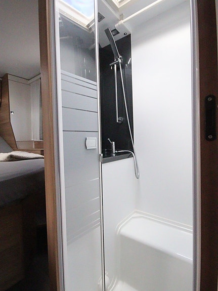 Adria Matrix Axess 670 SC (163 hk) 18 of 20