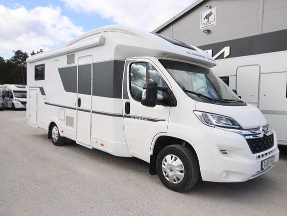 Adria Matrix Axess 670 SC (163 hk) 2 of 20