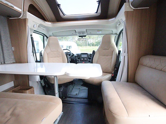 Adria Matrix Axess 670 SC (163 hk) 8 of 20