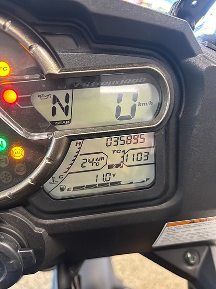 Suzuki V-Storm 1000 7 of 7
