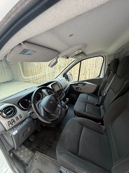Renault Trafic 5 of 6