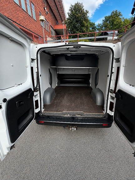 Renault Trafic 3 of 6