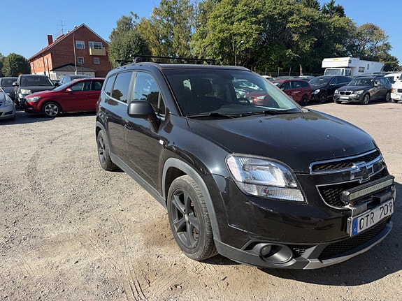 Chevrolet Orlando 2 of 8