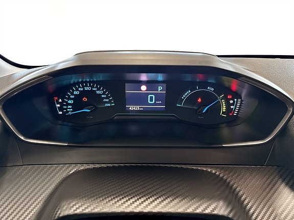 Peugeot 208 8 of 15
