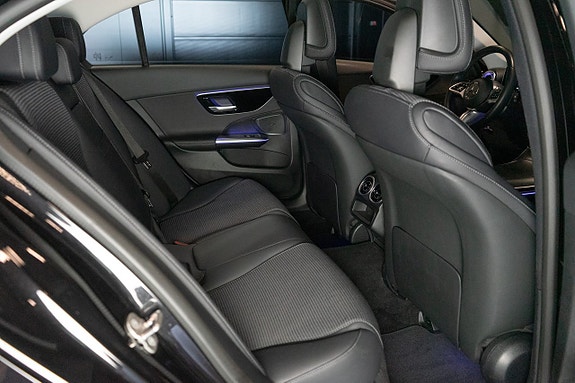 Mercedes-Benz C300 de 17 of 18