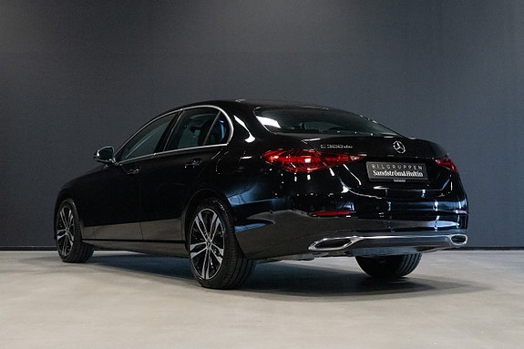 Mercedes-Benz C300 de 4 of 18