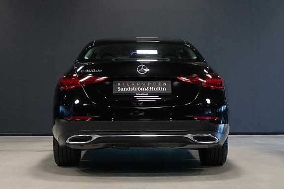 Mercedes-Benz C300 de 8 of 18
