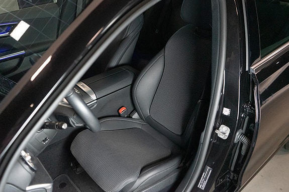 Mercedes-Benz C300 de 15 of 18