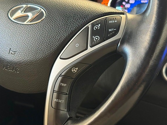 Hyundai i30 14 of 30